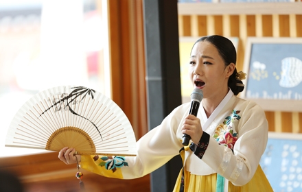 Pansori with Commentary: Master Lee Yongseon / 4.13(SAT) 14:00 Iksan Geumma Library 섬네일 파일